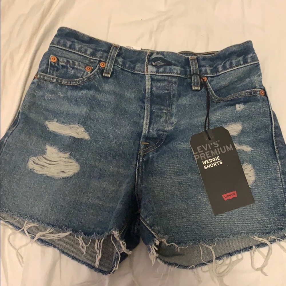 NWT levi shorts